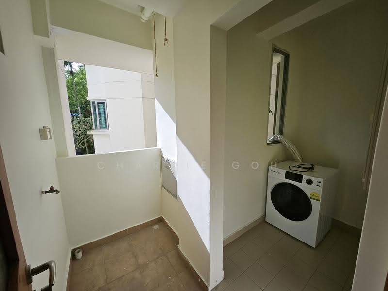 Rafflesia Condo, 31 Bishan Street 21, Ang Mo Kio / Bishan / Thomson, 2 Bedrooms, 915 sqft, Condominium For Sale, by Charlie Goh, 500272606 - Balcony - PropertyGuru.com.sg