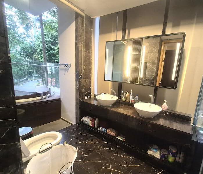Helios Residences, 15 Cairnhill Circle, Orchard / River Valley, 3 Bedrooms, 1,701 sqft, Condominium For Rent, by Jolyn Tan, 500272611 - Bathroom - PropertyGuru.com.sg
