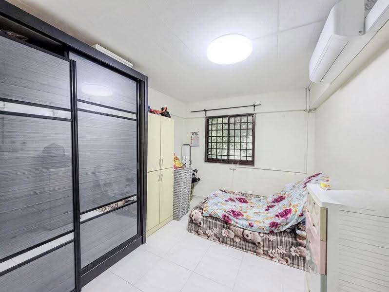 126 Yishun Street 11, 126 Yishun Street 11, Sembawang / Yishun, 2 Bedrooms, 721 sqft, HDB Flat For Sale, by Ivy Lim, 500272617 - Bedroom - PropertyGuru.com.sg