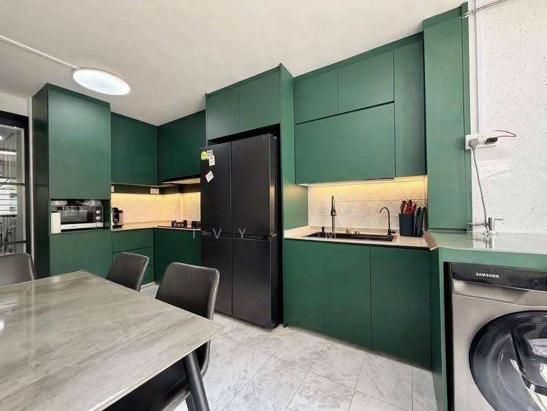 126 Yishun Street 11, 126 Yishun Street 11, Sembawang / Yishun, 2 Bedrooms, 721 sqft, HDB Flat For Sale, by Ivy Lim, 500272617 - Kitchen - PropertyGuru.com.sg