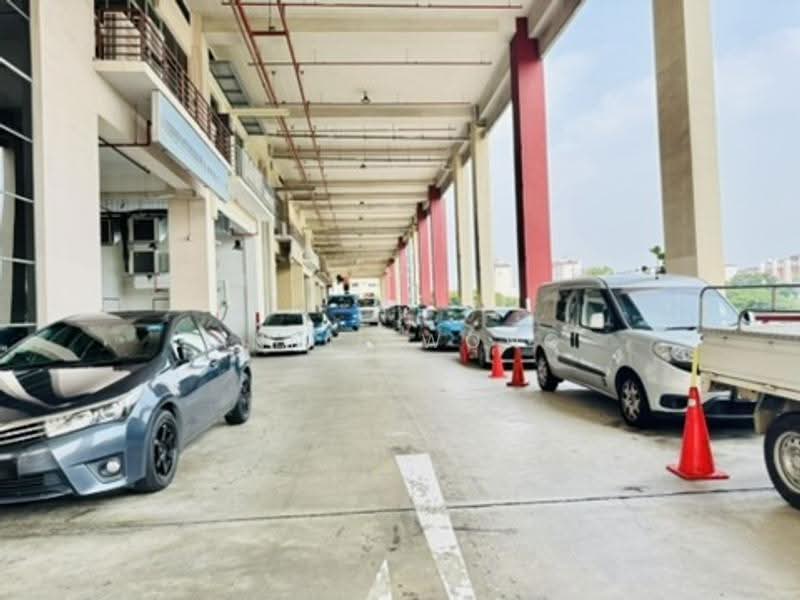 Paya Ubi Industrial Park, 51 Ubi Avenue 1, Eunos / Geylang / Paya Lebar, 3,587 sqft, Light Industrial (B1) For Rent, by Annie Wong, 500272630 - Car Park - CommercialGuru.com.sg