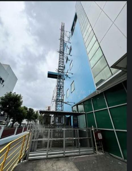 Worker Dorm Potential 208 Paxs Kian Teck / Pioneer North, Detached Building NEA in principle no objection Dorm Conversion, Boon Lay / Jurong / Tuas, 93,700 sqft, Light Industrial (B1) For Sale, by RONN, 500272632 - Exterior - CommercialGuru.com.sg