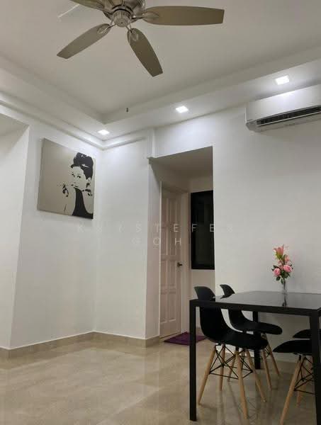 Simsville, 2 Geylang East Avenue 2, Eunos / Geylang / Paya Lebar, Room Rental, 120 sqft, Condominium For Rent, by Krystefer Goh, 500272646 - Living Room - PropertyGuru.com.sg