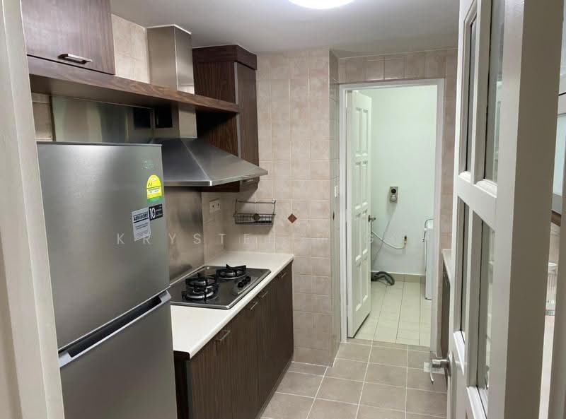 Simsville, 2 Geylang East Avenue 2, Eunos / Geylang / Paya Lebar, Room Rental, 120 sqft, Condominium For Rent, by Krystefer Goh, 500272646 - Kitchen - PropertyGuru.com.sg