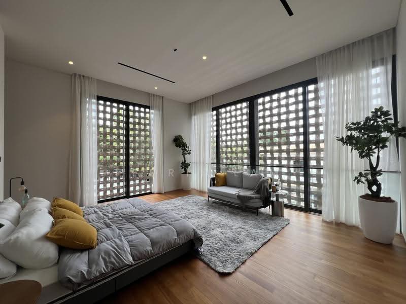 Hillcrest road, Hillcrest Road, Tanglin / Holland / Bukit Timah, 5 Bedrooms, 6,765 sqft, Semi-Detached House For Sale, by Terrie Lam, 500272648 - PropertyGuru.com.sg