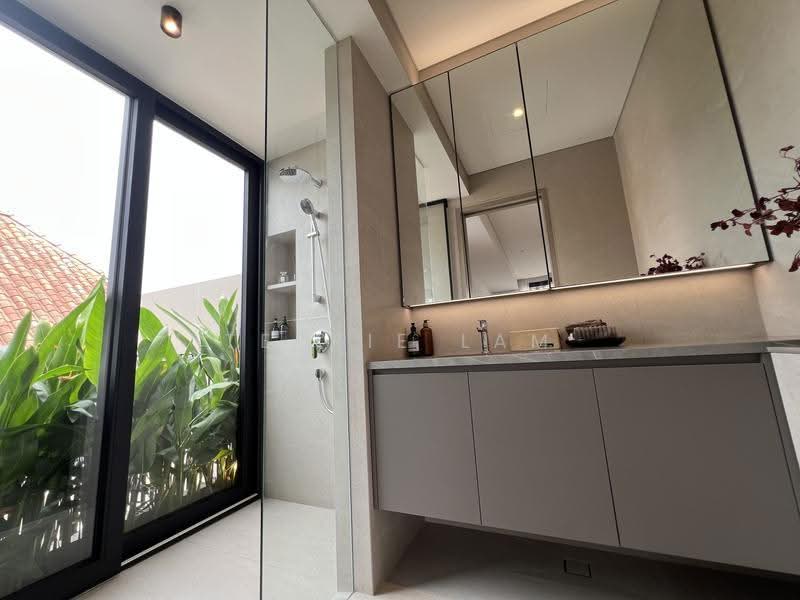 Hillcrest road, Hillcrest Road, Tanglin / Holland / Bukit Timah, 5 Bedrooms, 6,765 sqft, Semi-Detached House For Sale, by Terrie Lam, 500272648 - PropertyGuru.com.sg