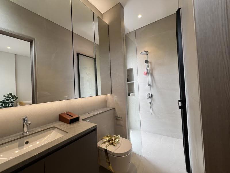 Hillcrest road, Hillcrest Road, Tanglin / Holland / Bukit Timah, 5 Bedrooms, 6,765 sqft, Semi-Detached House For Sale, by Terrie Lam, 500272648 - PropertyGuru.com.sg