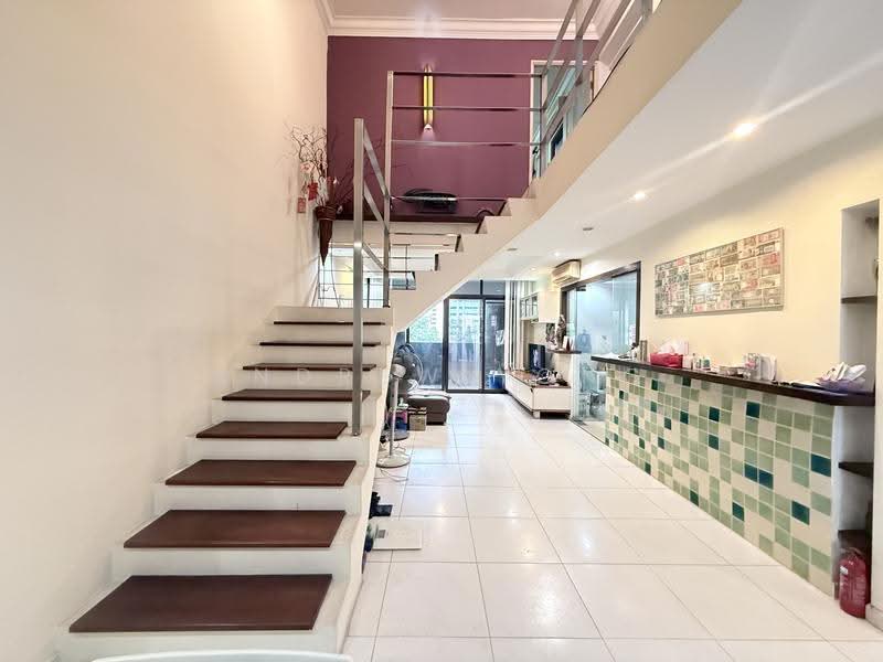 636 Woodlands Ring Road, 636 Woodlands Ring Road, Admiralty / Woodlands, 4 Bedrooms, 1,528 sqft, HDB Flat For Sale, by Andrew Yong, 500272653 - Living Room - PropertyGuru.com.sg