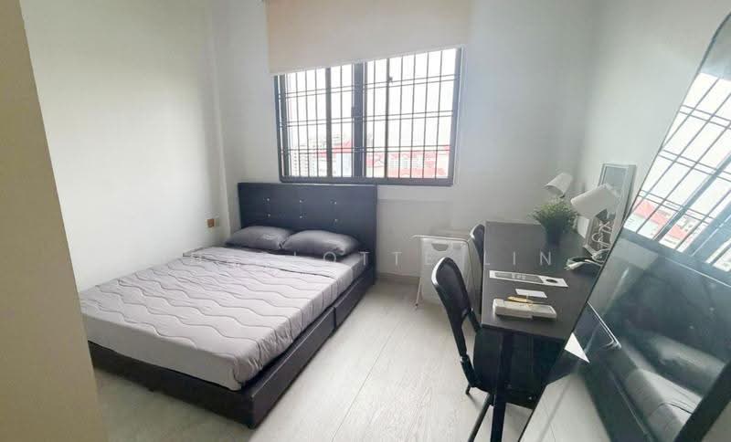 Parc Oasis, 35 Jurong East Avenue 1, Boon Lay / Jurong / Tuas, Room Rental, 200 sqft, Condominium For Rent, by Charlotte Lin, 500272654 - Bedroom - PropertyGuru.com.sg