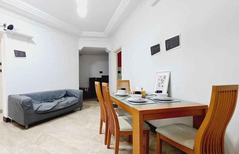 Parc Oasis, 35 Jurong East Avenue 1, Boon Lay / Jurong / Tuas, Room Rental, 200 sqft, Condominium For Rent, by Charlotte Lin, 500272654 - Living Room - PropertyGuru.com.sg