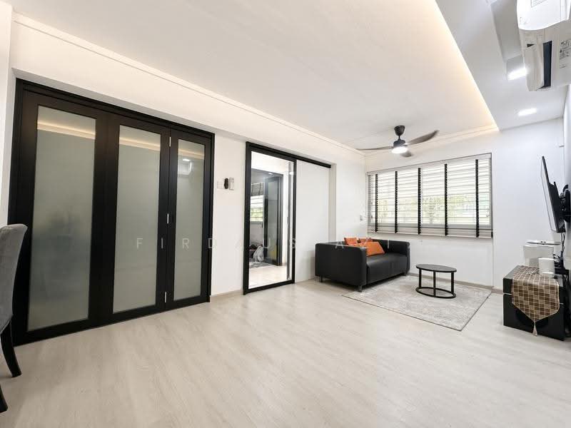 179 Woodlands Street 13, 179 Woodlands Street 13, Admiralty / Woodlands, 2 Bedrooms, 785 sqft, HDB Flat For Rent, by Firdaus Aziz, 500272657 - Living Room - PropertyGuru.com.sg