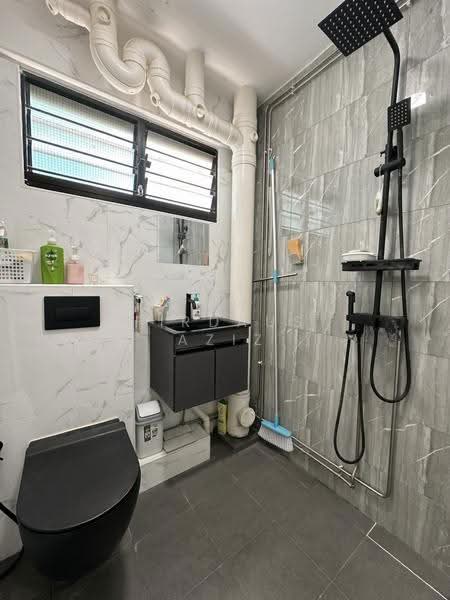 179 Woodlands Street 13, 179 Woodlands Street 13, Admiralty / Woodlands, 2 Bedrooms, 785 sqft, HDB Flat For Rent, by Firdaus Aziz, 500272657 - Bathroom - PropertyGuru.com.sg