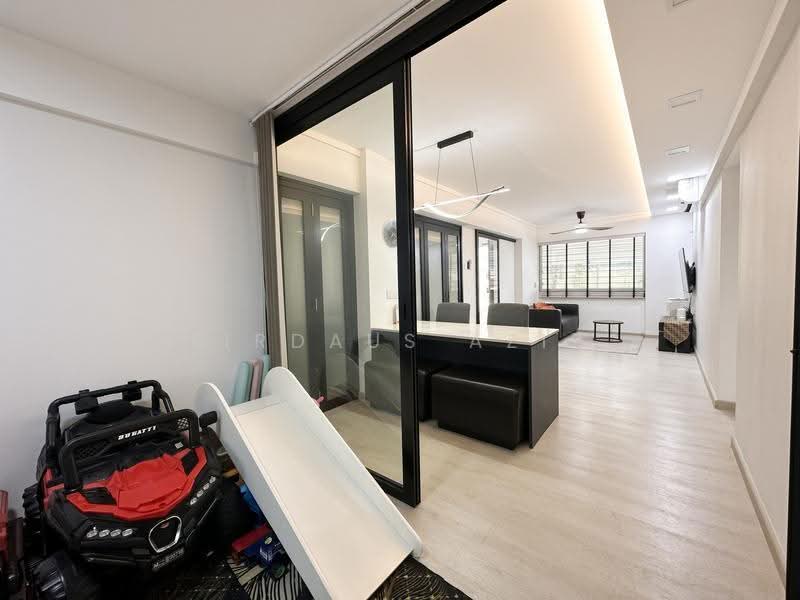 179 Woodlands Street 13, 179 Woodlands Street 13, Admiralty / Woodlands, 2 Bedrooms, 785 sqft, HDB Flat For Rent, by Firdaus Aziz, 500272657 - Living Room - PropertyGuru.com.sg