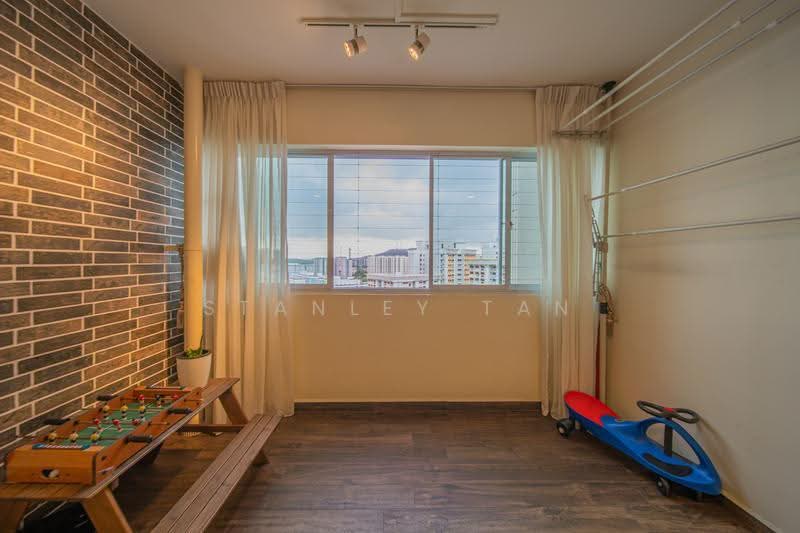 180 Lompang Road, 180 Lompang Road, Dairy Farm / Bukit Panjang / Choa Chu Kang, 4 Bedrooms, 1,399 sqft, HDB Flat For Sale, by Stanley Tan, 500272663 - Balcony - PropertyGuru.com.sg