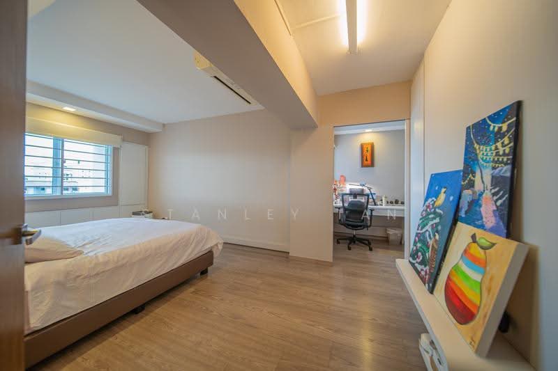 180 Lompang Road, 180 Lompang Road, Dairy Farm / Bukit Panjang / Choa Chu Kang, 4 Bedrooms, 1,399 sqft, HDB Flat For Sale, by Stanley Tan, 500272663 - Master room - PropertyGuru.com.sg
