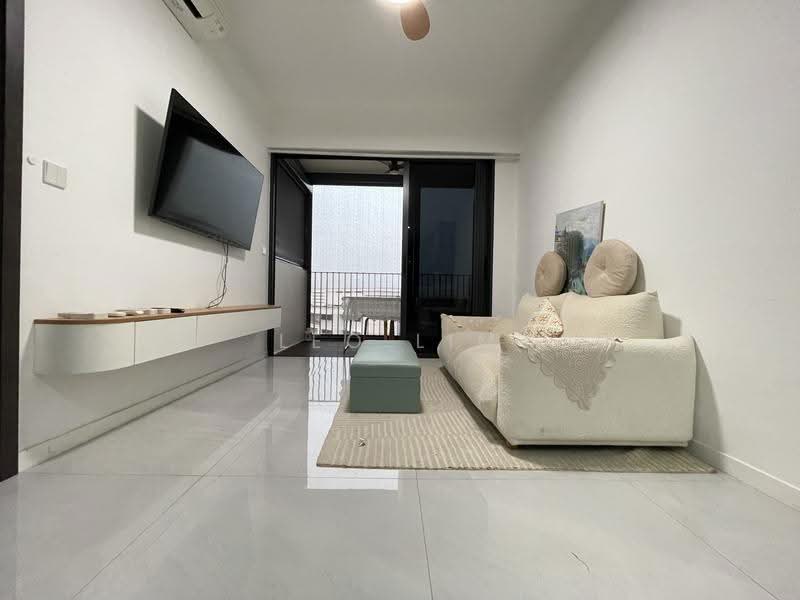 Riverfront Residences, 41 Hougang Avenue 7, Hougang / Punggol / Sengkang, 1 Bedroom, 517 sqft, Condominium For Sale, by Leo Lim, 500272671 - Living Room - PropertyGuru.com.sg