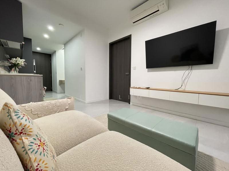 Riverfront Residences, 41 Hougang Avenue 7, Hougang / Punggol / Sengkang, 1 Bedroom, 517 sqft, Condominium For Sale, by Leo Lim, 500272671 - Living Room - PropertyGuru.com.sg