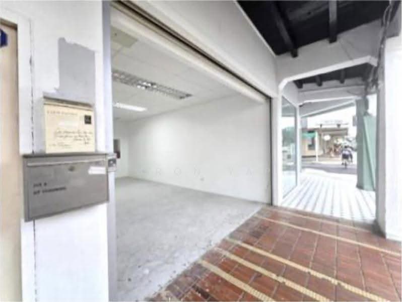 2-Storey Shophouse in Heart of East Coast Road, East Coast / Marine Parade, 5 Bedrooms, 2,619 sqft, Walk-up Apartment For Rent, by Aaron Yap, 500272677 - Interior - PropertyGuru.com.sg