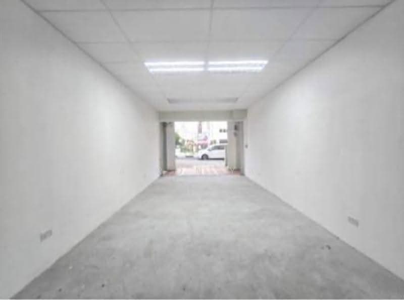 2-Storey Shophouse in Heart of East Coast Road, East Coast / Marine Parade, 5 Bedrooms, 2,619 sqft, Walk-up Apartment For Rent, by Aaron Yap, 500272677 - Interior - PropertyGuru.com.sg