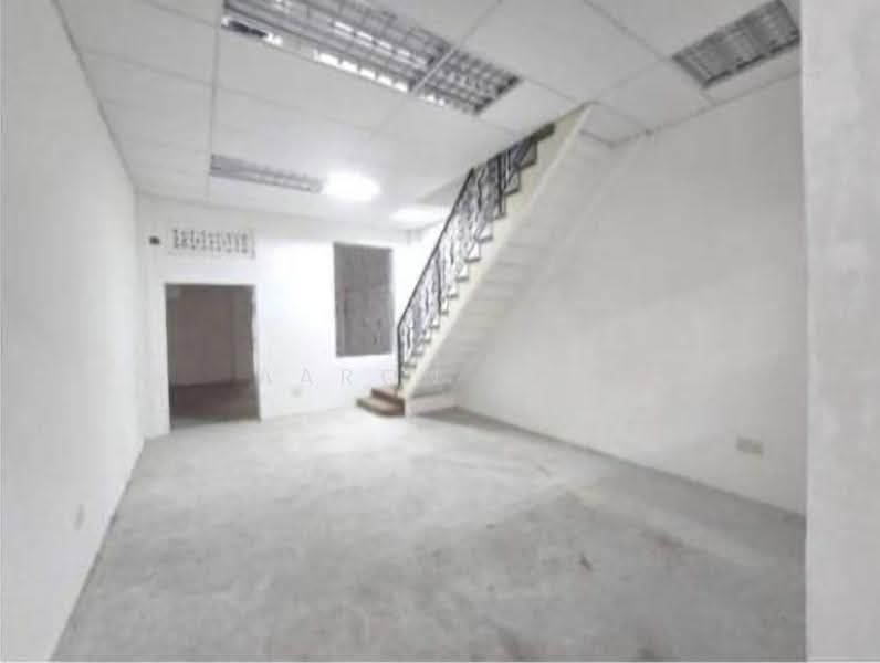 2-Storey Shophouse in Heart of East Coast Road, East Coast / Marine Parade, 5 Bedrooms, 2,619 sqft, Walk-up Apartment For Rent, by Aaron Yap, 500272677 - Interior - PropertyGuru.com.sg