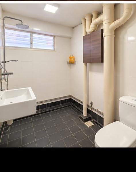 90 Bedok North Street 4, 90 Bedok North Street 4, Bedok / Upper East Coast, 4 Bedrooms, 1,259 sqft, HDB Flat For Sale, by Fion Gan, 500272686 - Bathroom - PropertyGuru.com.sg