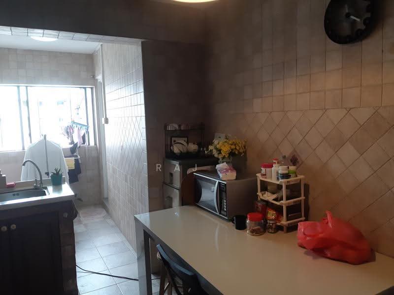 219 Tampines Street 24, 219 Tampines Street 24, Pasir Ris / Tampines, 2 Bedrooms, 735 sqft, HDB Flat For Rent, by Raj ., 500272688 - Kitchen - PropertyGuru.com.sg