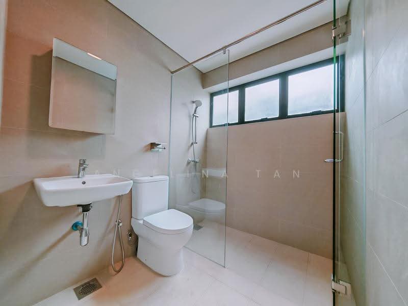 Chancery Court, 36A Dunearn Road, Newton / Novena, 2 Bedrooms, 926 sqft, Condominium For Rent, by Angelina Tan, 500272693 - Bathroom - PropertyGuru.com.sg