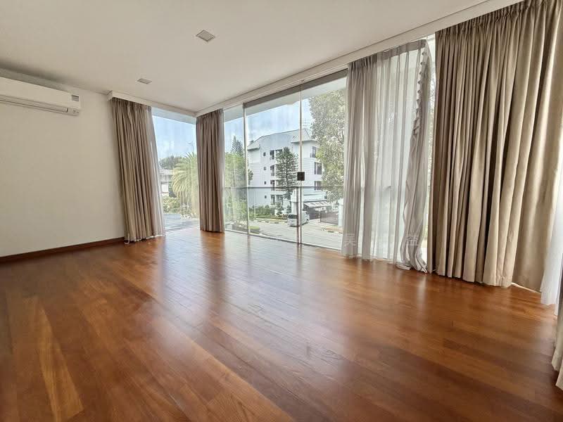 6 Chwee Chian Road, Chwee Chian Road, Buona Vista / West Coast / Clementi New Town, 6 Bedrooms, 6,742 sqft, Semi-Detached House For Rent, by J.A. Goh 吴永益, 500272695 - Living Room - PropertyGuru.com.sg