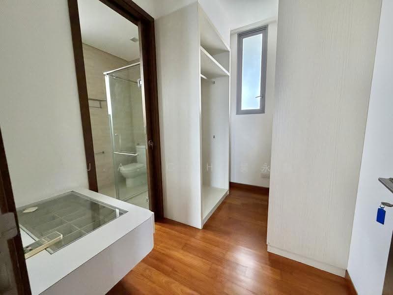 6 Chwee Chian Road, Chwee Chian Road, Buona Vista / West Coast / Clementi New Town, 6 Bedrooms, 6,742 sqft, Semi-Detached House For Rent, by J.A. Goh 吴永益, 500272695 - Bathroom - PropertyGuru.com.sg
