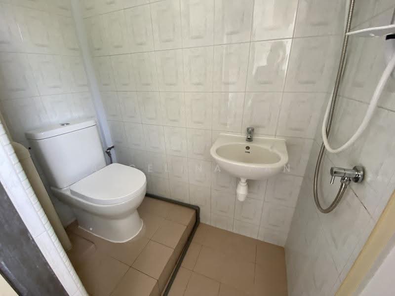 Chancery Court, 36A Dunearn Road, Newton / Novena, 3 Bedrooms, 2,034 sqft, Condominium For Rent, by Angelina Tan, 500272706 - Bathroom - PropertyGuru.com.sg