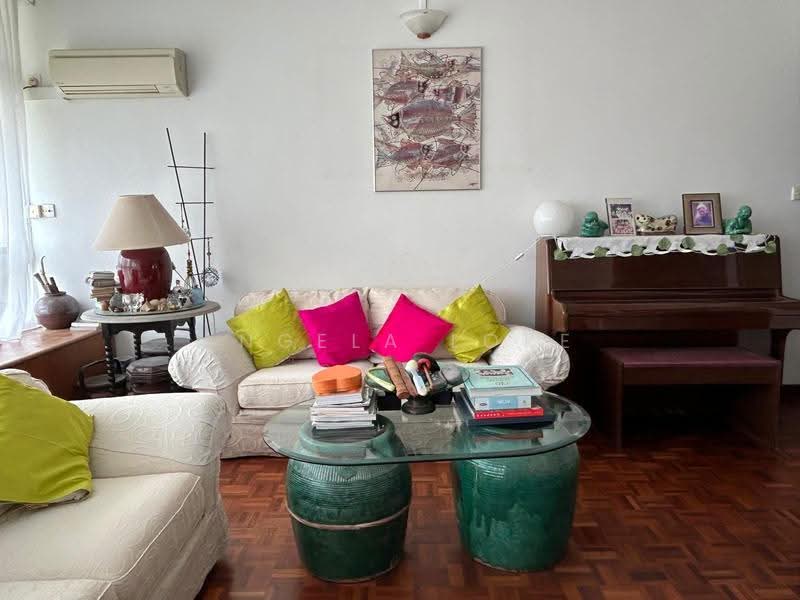 Ridgewood Condominium, 61 Mount Sinai Drive, Tanglin / Holland / Bukit Timah, 3 Bedrooms, 1,744 sqft, Condominium For Sale, by Angela Loke, 500272740 - Living Room - PropertyGuru.com.sg