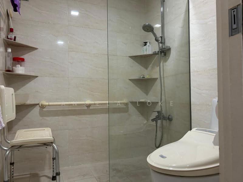 Ridgewood Condominium, 61 Mount Sinai Drive, Tanglin / Holland / Bukit Timah, 3 Bedrooms, 1,744 sqft, Condominium For Sale, by Angela Loke, 500272740 - Bathroom - PropertyGuru.com.sg