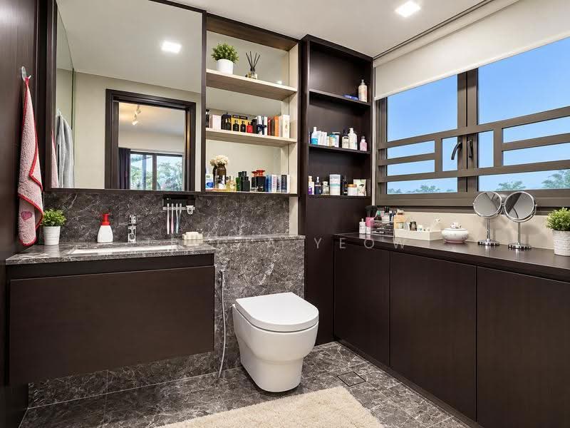 The Inflora, 51 Flora Drive, Changi Airport / Changi Village, 4 Bedrooms, 1,335 sqft, Condominium For Sale, by Tricia Yeow, 500272743 - Bathroom - PropertyGuru.com.sg