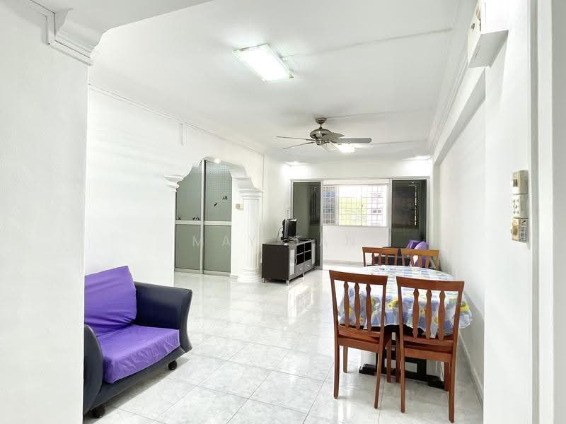 879 Woodlands Street 82, 879 Woodlands Street 82, Admiralty / Woodlands, 3 Bedrooms, 1,345 sqft, HDB Flat For Rent, by May Tan, 500272744 - Living Room - PropertyGuru.com.sg