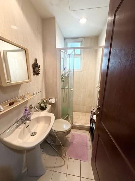 Sungrove, West Coast Grove, Buona Vista / West Coast / Clementi New Town, 6 Bedrooms, 7,090 sqft, Semi-Detached House For Sale, by Zane Chew, 500272745 - Bathroom - PropertyGuru.com.sg