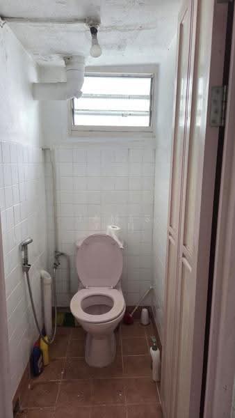 40 Chai Chee Avenue, 40 Chai Chee Avenue, Bedok / Upper East Coast, 2 Bedrooms, 700 sqft, HDB Flat For Rent, by James Tan, 500272755 - Bathroom - PropertyGuru.com.sg