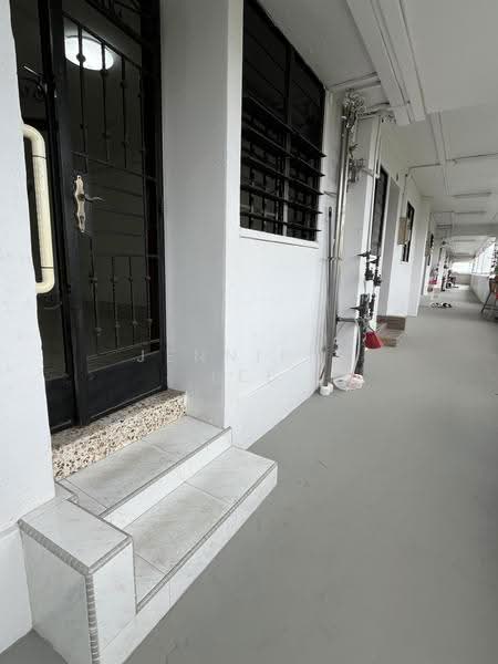 571 Cheng San Court, 571 Ang Mo Kio Avenue 3, Ang Mo Kio / Bishan / Thomson, 2 Bedrooms, 721 sqft, HDB Flat For Sale, by Jennifer Lee, 500272761 - Steps to the unit for more privacy - PropertyGuru.com.sg