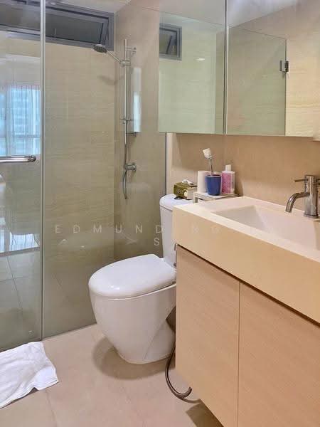 A Treasure Trove, 72 Punggol Walk, Hougang / Punggol / Sengkang, 3 Bedrooms, 1,206 sqft, Condominium For Sale, by Edmund Ng Y S, 500272774 - Bathroom - PropertyGuru.com.sg