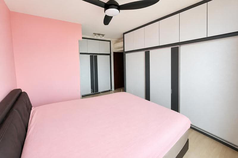 Cheapest and largest >1,100sqft 3B3B & maid's room, 4 mins to LRT, Bukit Batok/Choa Chu Kang/Dairy Farm/Teck Whye, Dairy Farm / Bukit Panjang / Choa Chu Kang, 4 Bedrooms, 1,216 sqft, Condominium For Sale, by Kimberly Lai, 500272775 - Bedroom - PropertyGuru.com.sg