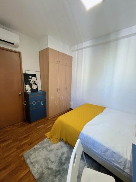 Queens, 10 Stirling Road, Alexandra / Commonwealth, Room Rental, 100 sqft, Condominium For Rent, by Quinn, 500272776 - Bedroom - PropertyGuru.com.sg