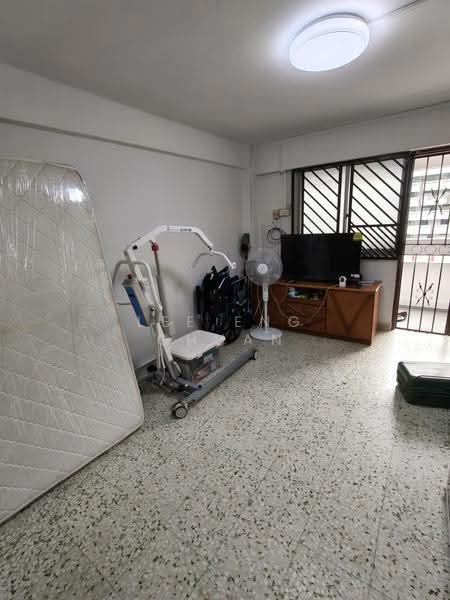 2 Tanjong Pagar Plaza, 2 Tanjong Pagar Plaza, Chinatown / Tanjong Pagar, 2 Bedrooms, 635 sqft, HDB Flat For Sale, by Lee Eng Chuan, 500272784 - Living Room - PropertyGuru.com.sg
