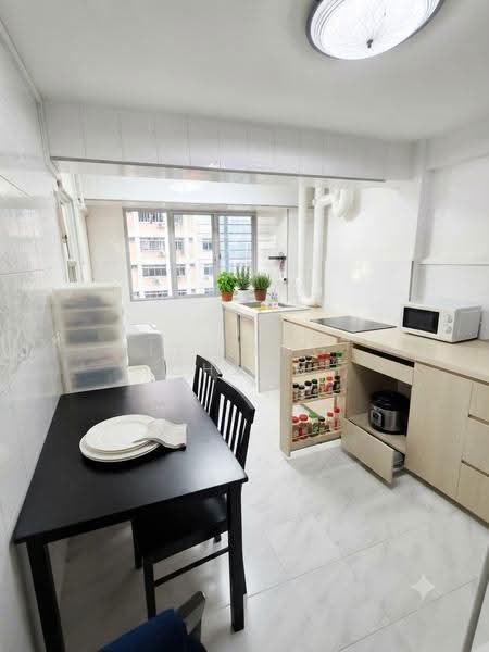 2 Tanjong Pagar Plaza, 2 Tanjong Pagar Plaza, Chinatown / Tanjong Pagar, 2 Bedrooms, 635 sqft, HDB Flat For Sale, by Lee Eng Chuan, 500272784 - Kitchen - PropertyGuru.com.sg
