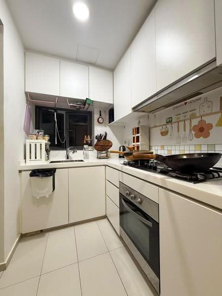 The Topiary, 13 Fernvale Lane, Seletar / Yio Chu Kang, 3 Bedrooms, 1,087 sqft, Condominium For Sale, by Yuna Lim, 500272787 - Kitchen - PropertyGuru.com.sg