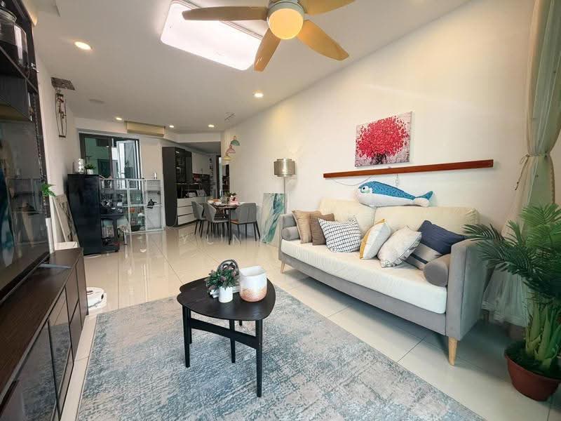 The Topiary, 13 Fernvale Lane, Seletar / Yio Chu Kang, 3 Bedrooms, 1,087 sqft, Condominium For Sale, by Yuna Lim, 500272787 - Living Room - PropertyGuru.com.sg