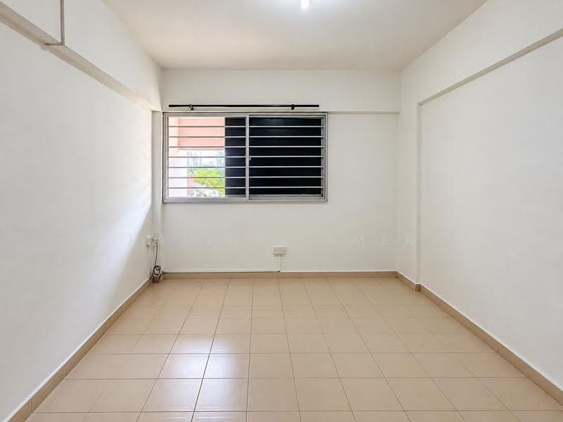 545 Jurong West Street 42, 545 Jurong West Street 42, Boon Lay / Jurong / Tuas, 3 Bedrooms, 1,109 sqft, HDB Flat For Sale, by Hafiqal Amer, 500272792 - Common Room 1 - PropertyGuru.com.sg