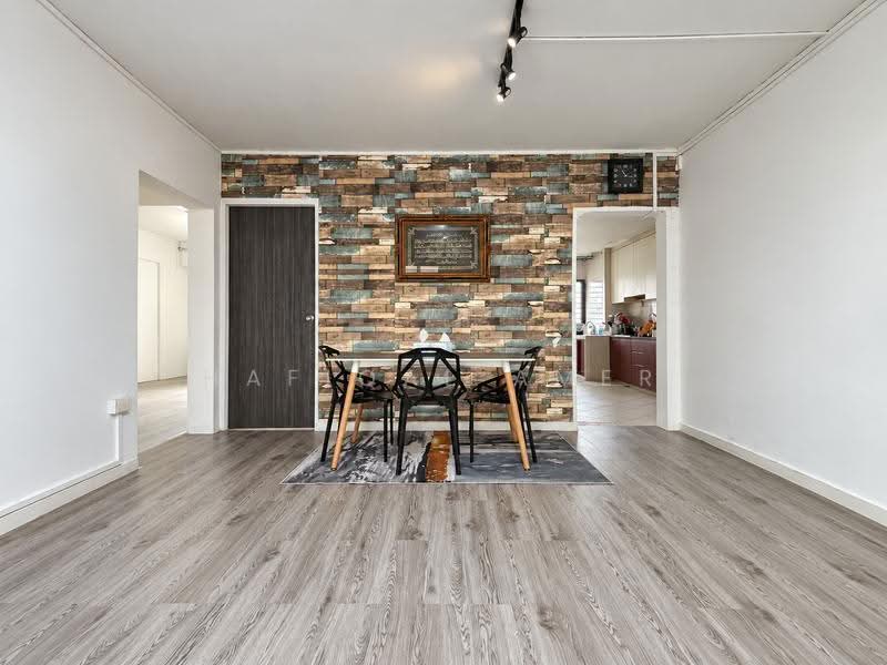 545 Jurong West Street 42, 545 Jurong West Street 42, Boon Lay / Jurong / Tuas, 3 Bedrooms, 1,109 sqft, HDB Flat For Sale, by Hafiqal Amer, 500272792 - Dining Area - PropertyGuru.com.sg