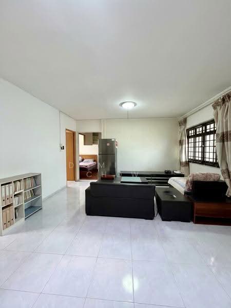 756 Woodlands Avenue 4, 756 Woodlands Avenue 4, Admiralty / Woodlands, 3 Bedrooms, 1,098 sqft, HDB Flat For Sale, by Dominik Chow, 500272800 - Living Room - PropertyGuru.com.sg