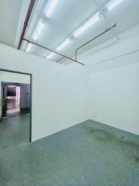Unity Centre, 51 Bukit Batok Crescent, Dairy Farm / Bukit Panjang / Choa Chu Kang, 1,561 sqft, Light Industrial (B1) For Sale, by Jimmy Poh, 500272802 - Interior - CommercialGuru.com.sg