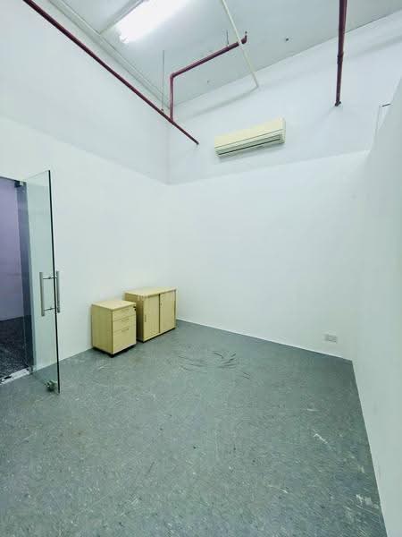 Unity Centre, 51 Bukit Batok Crescent, Dairy Farm / Bukit Panjang / Choa Chu Kang, 1,561 sqft, Light Industrial (B1) For Sale, by Jimmy Poh, 500272802 - Interior - CommercialGuru.com.sg