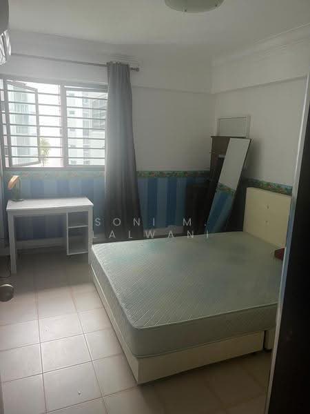 304 Shunfu Road, 304 Shunfu Road, Ang Mo Kio / Bishan / Thomson, Room Rental, 100 sqft, HDB Flat For Rent, by Soni M. Lalwani, 500272813 - Bedroom - PropertyGuru.com.sg